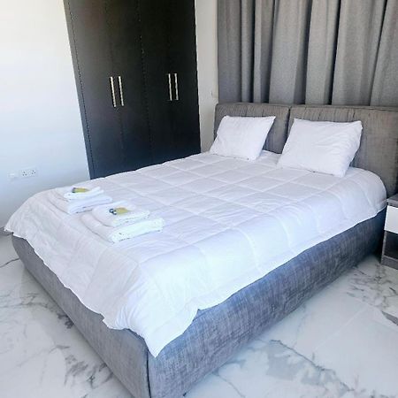 Deluxe Apartment Paphos Kültér fotó