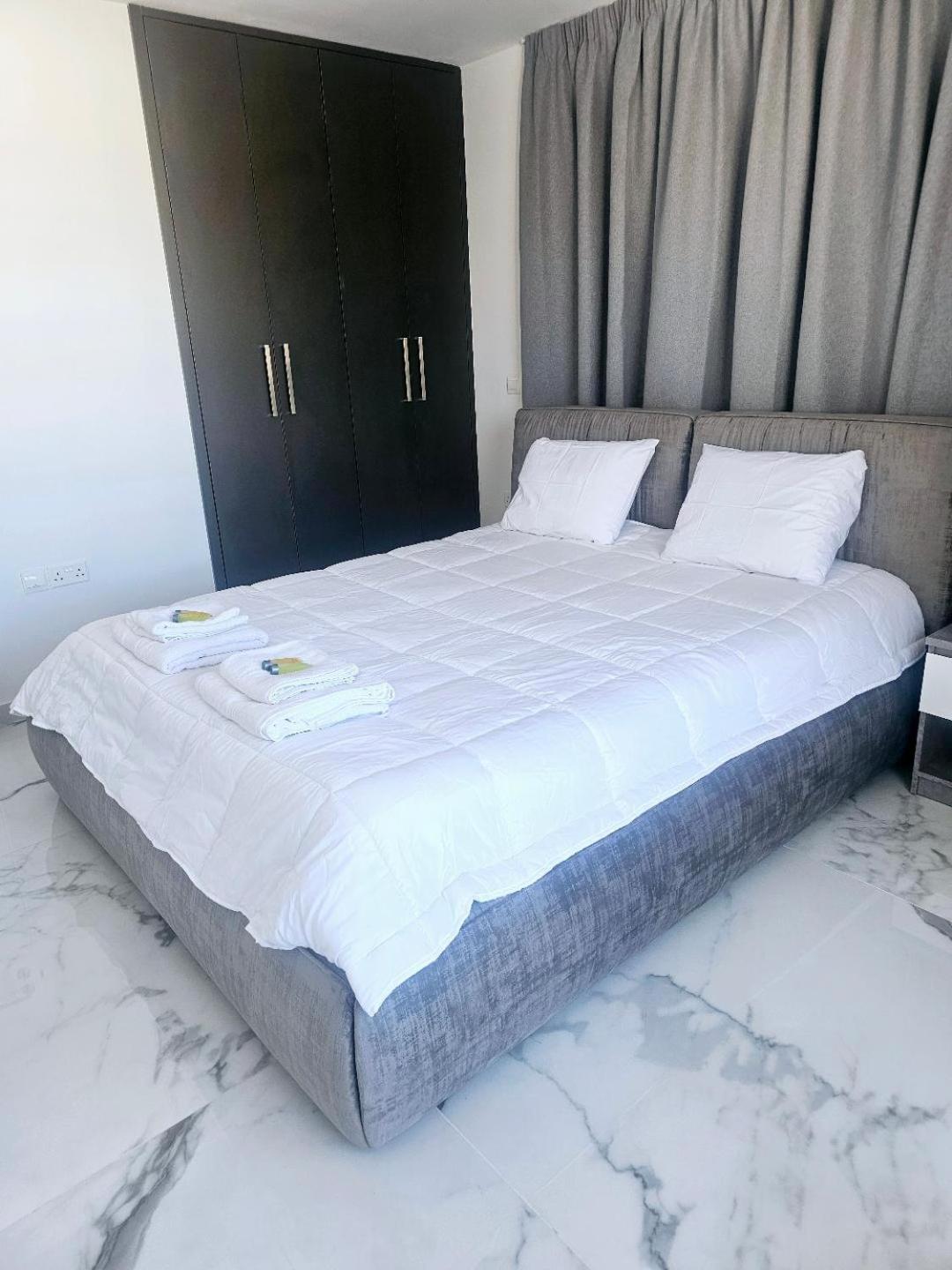 Deluxe Apartment Paphos Kültér fotó