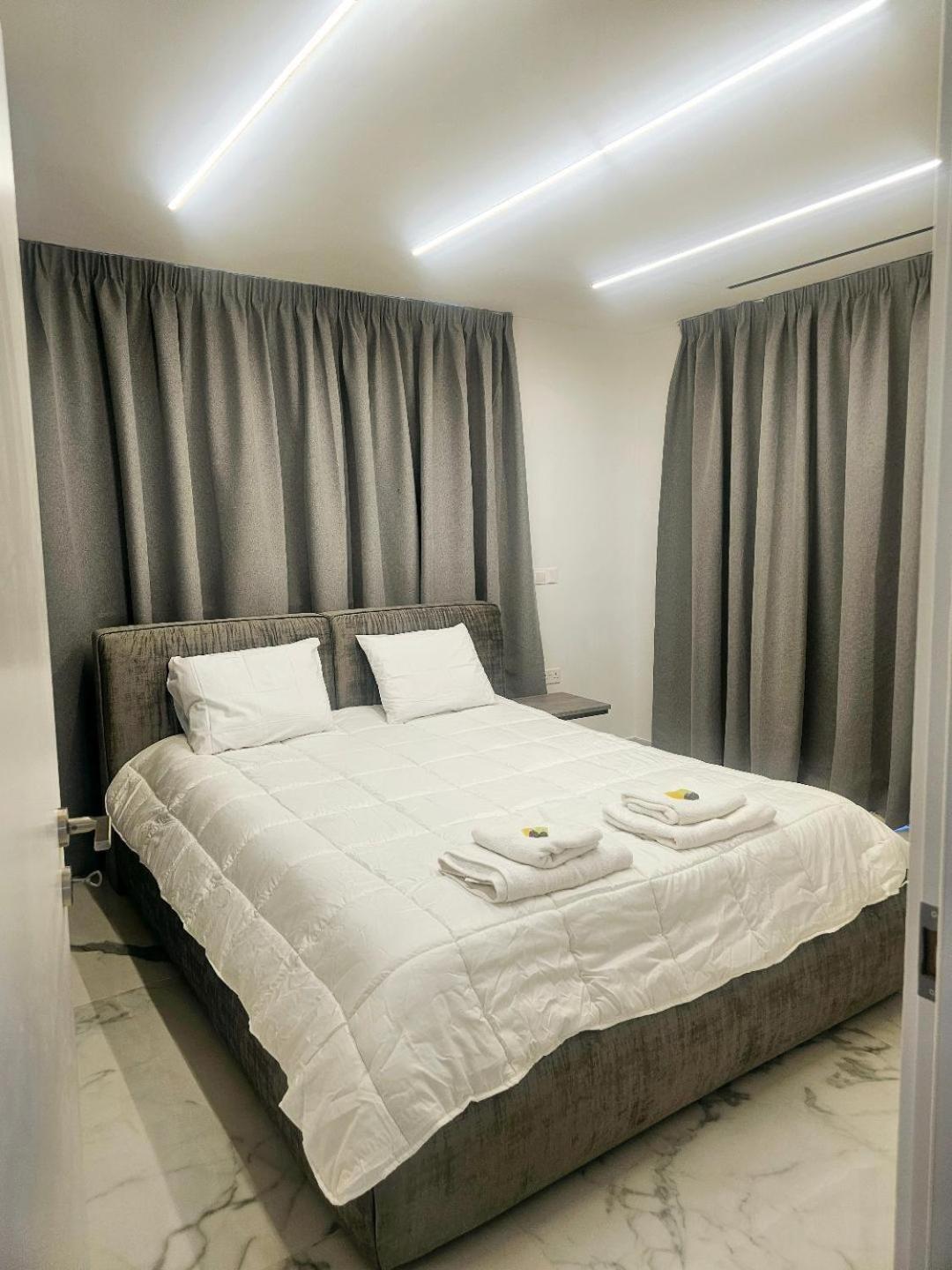 Deluxe Apartment Paphos Kültér fotó