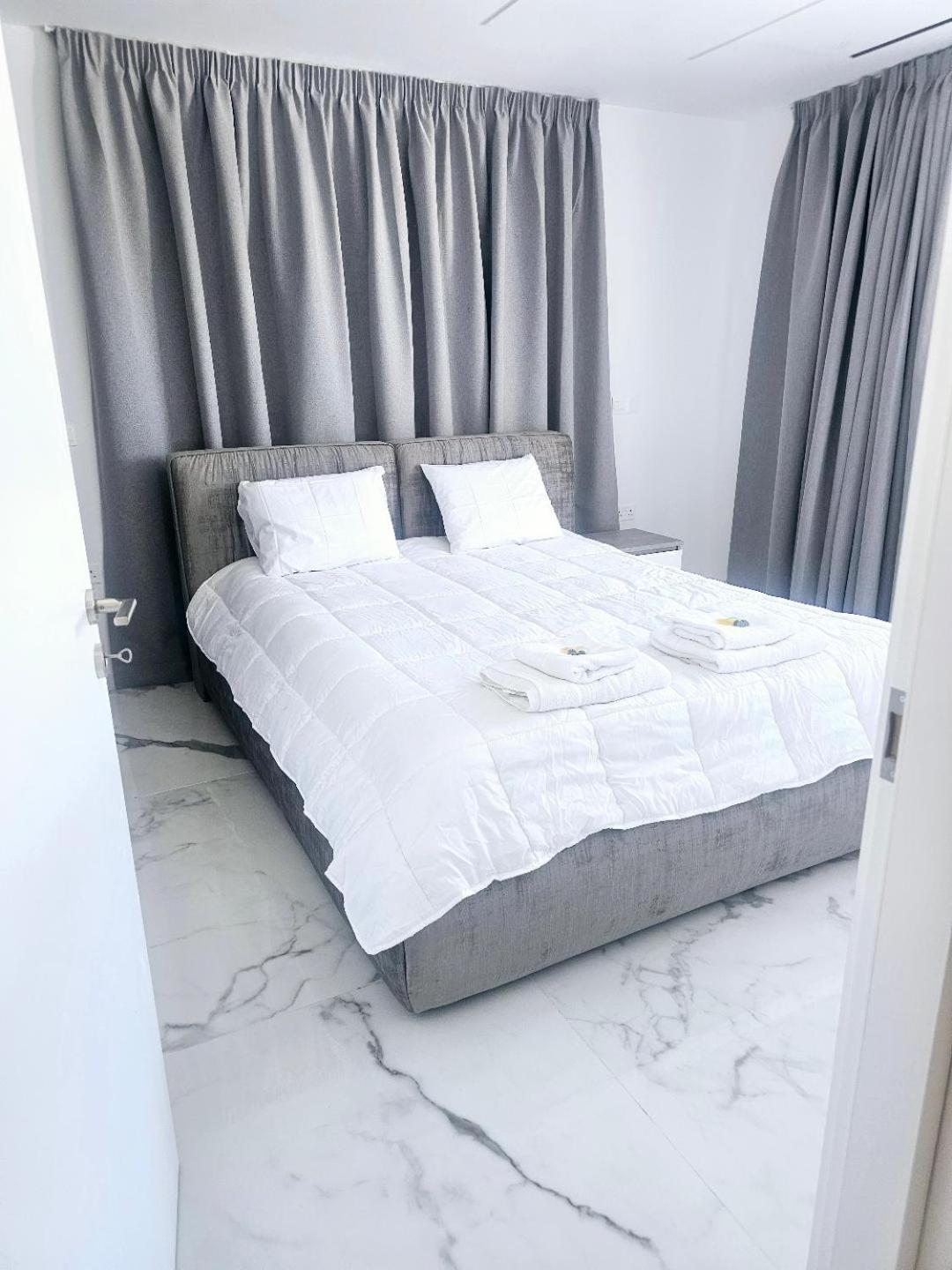 Deluxe Apartment Paphos Kültér fotó