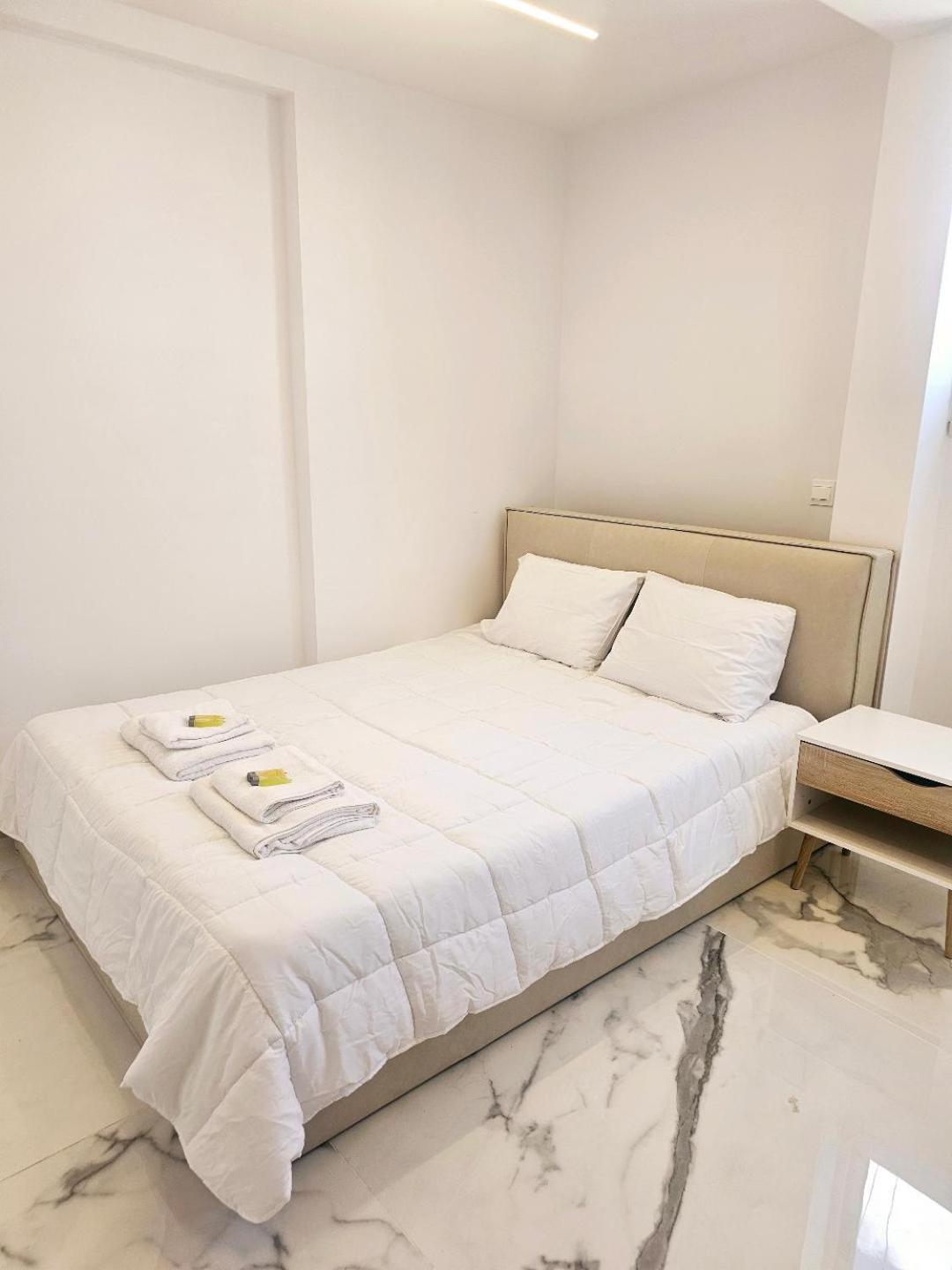 Deluxe Apartment Paphos Kültér fotó
