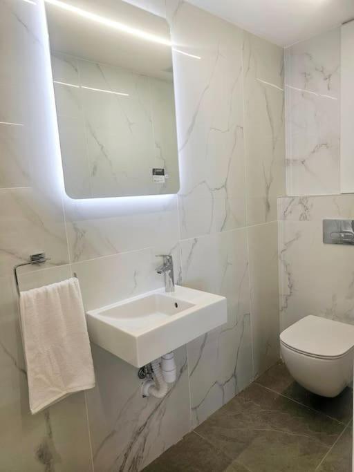 Deluxe Apartment Paphos Kültér fotó