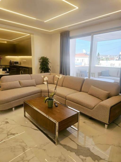Deluxe Apartment Paphos Kültér fotó